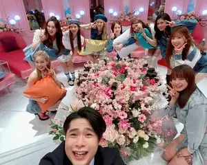 NiziUと「写真」で繋がる特別番組『NiziU × ABEMA「NiziU Picture」』 メンバーの貴重な2ショットプリクラをメディア初公開 「オフの日もメイクを欠かさない」とあるメンバーのこだわりが明らかに 合宿生活中にメンバーが撮影した貴重写真も続々公開 2021年4月7日（水）夜9時より独占無料配信