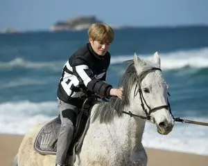 ジェジュン出演の旅バラエティ『トラベルバディーズ２』をU-NEXT独占で配信開始