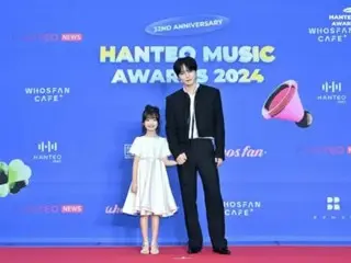 ジェジュン、キュートなパートナーと一緒に「Hanteo Music Awards 」レッドカーペットイベントに
