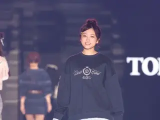 【フォト】矢吹奈子、村瀬紗英らがTGCランウェイに登場