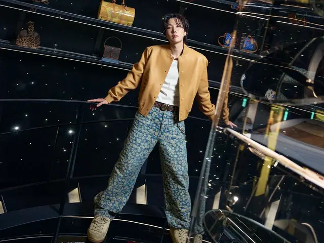 j-hope、大阪で開催中のルイ・ヴィトン「ビジョナリー・ジャーニー」展に来場