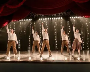 『スウィング・キッズ』：＜EXO＞D.O.撮影舞台裏を収めた、SPメイキング到着！ デヴィッド・ボウイ、ザ・ビートルズetc… 豪華ミュージックに期待大
