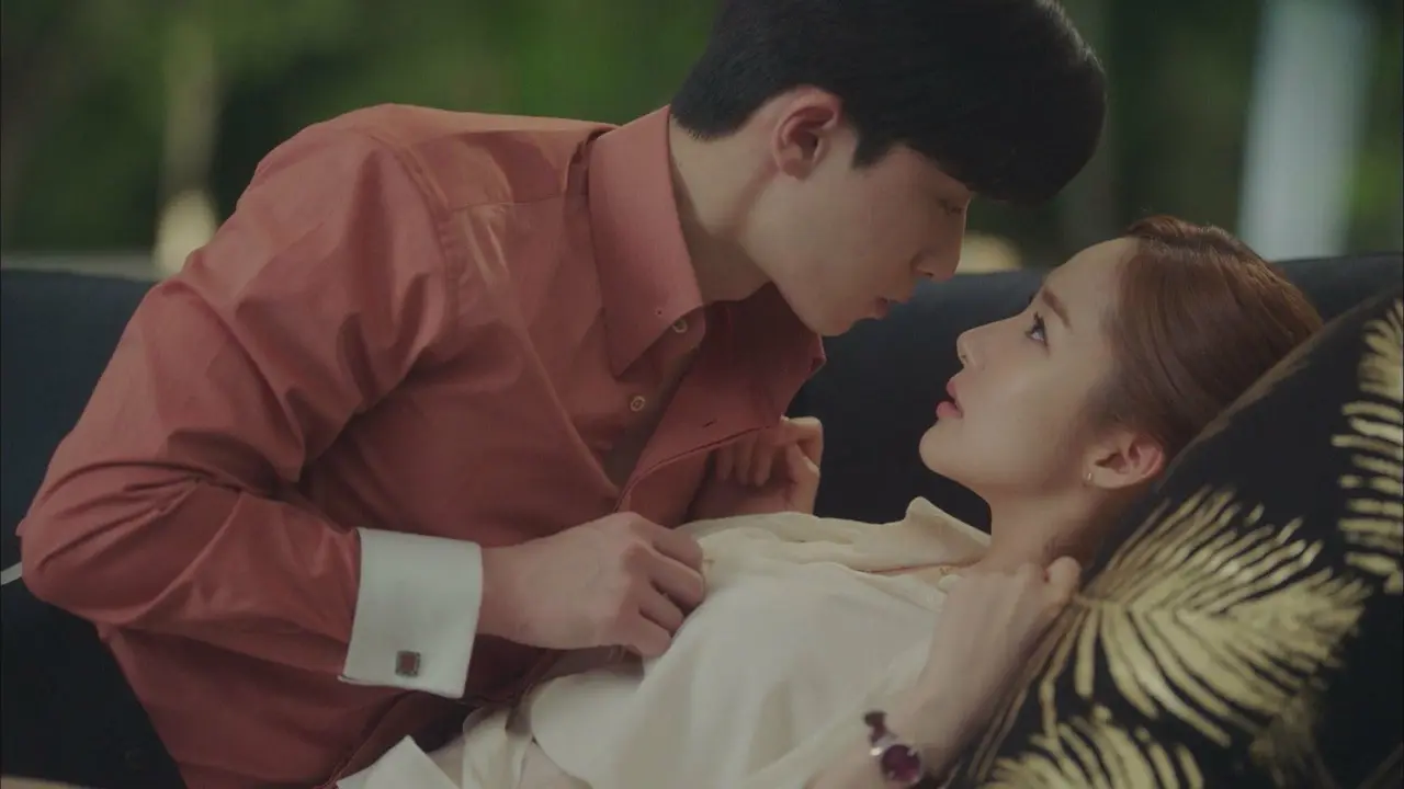 『キム秘書はいったい、なぜ?』© STUDIO DRAGON CORPORATION