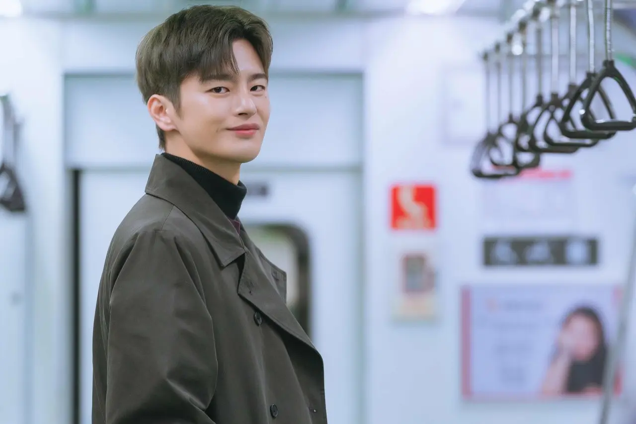 「ある日、私の家の玄関に滅亡が入ってきた」© STUDIO DRAGON CORPORATION