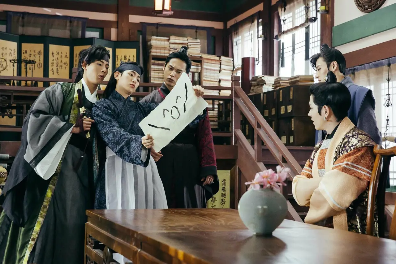 「麗<レイ>~花萌ゆる8人の皇子たち~」© 2016 Universal Studios, Barami bunda. Inc., and YG Entertainment Inc.