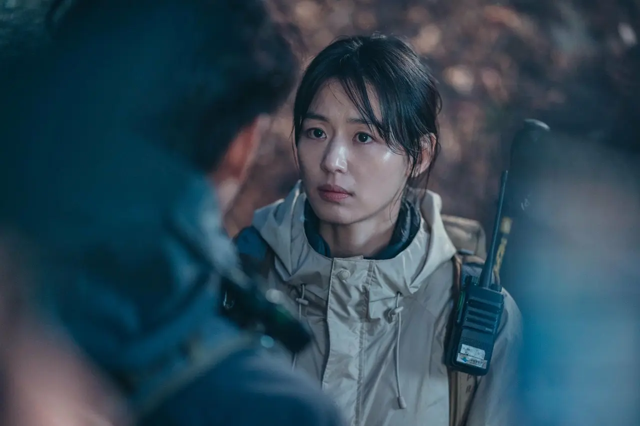 「智異山<チリサン>~君へのシグナル~」© ASTORY CO., LTD. & IQIYI INTERNATIONAL SINGAPORE PTE. LTD. All rights reserved.