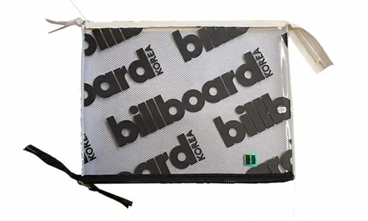特別付録の「Billboardオリジナルポーチ」モノクロバージョン