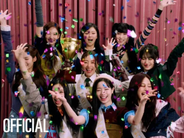 “デビュー10周年”「TWICE」、スペシャルアルバム「TEN: The story Goes On」を10月10日に発売へ