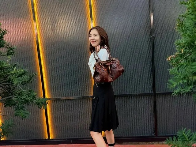 ソン・ダムビ、子育ての合間に…メッシュのソックス「これは幸せ」