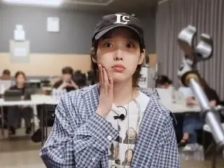 IU（アイユー）、「頬の肉が旬」···IU、どれくらい太ったの？「太って、ちょっと太って」