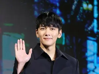 チ・チャンウク、パリのファッションウィークを輝かせる
