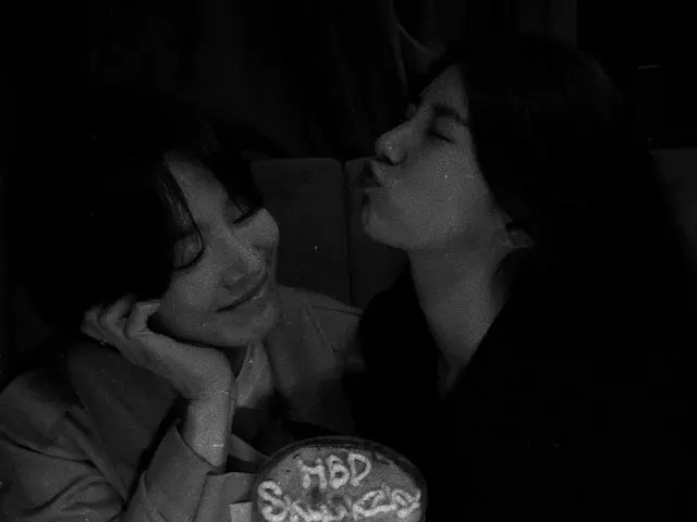 ソン・ヘギョ＆スジ、モノクロをでも輝く美しさ