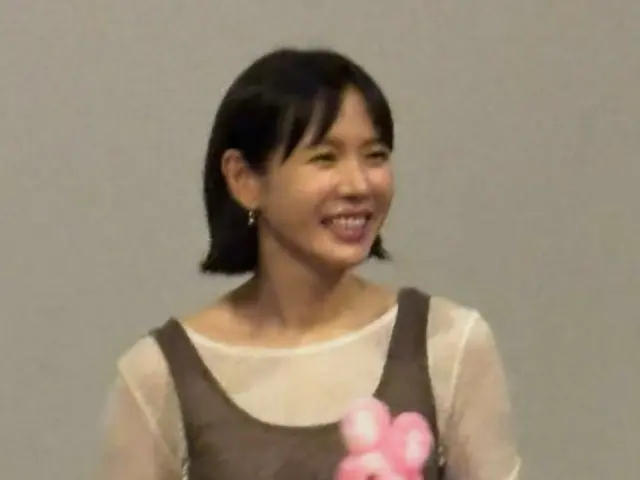 女優ソン・イェジン、映画「仕方ない」最後の舞台あいさつ中に嗚咽…何が？