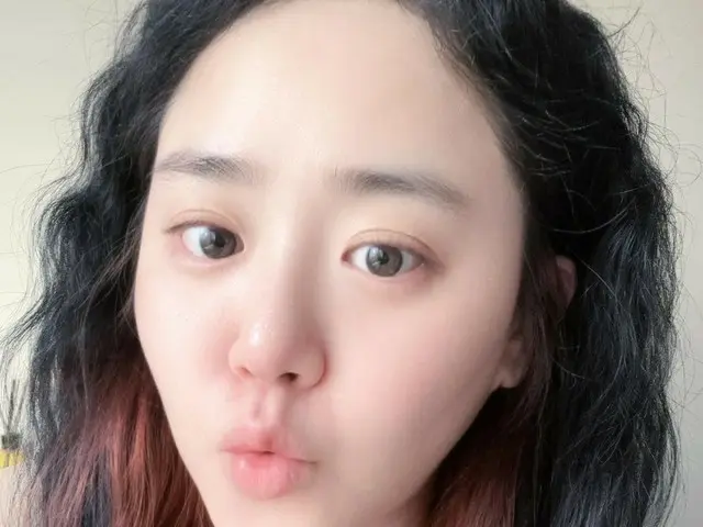 「秋の童話」でソン・ヘギョの少女時代を演じたムン・グニョン、イメチェン？天然のくせ毛姿で近況ショット…相変わらず愛らしい“元祖国民の妹”