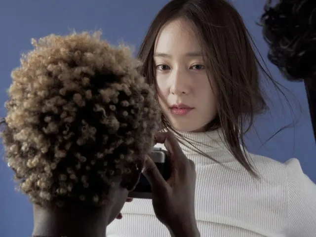 クリスタル（f(x)）、アーティストで戻ってくる...27日初のソロシングル「Solitary」発売