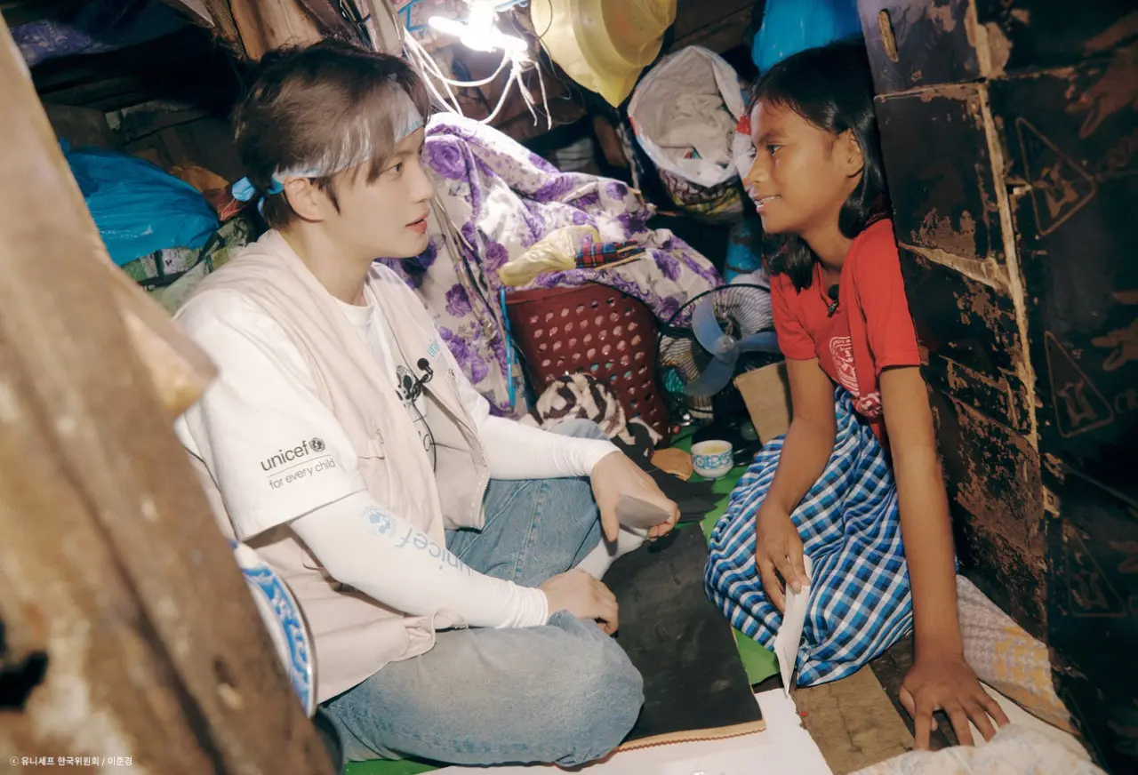 キム・ジェジュン、フィリピンの子供たちに希望を伝える…「希望コード