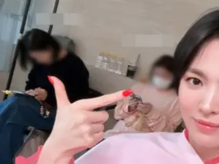 ソン・ヘギョ、ラブリーで桃のようなビジュアル…顔の半分しか映っていなくても「世界一の美女」