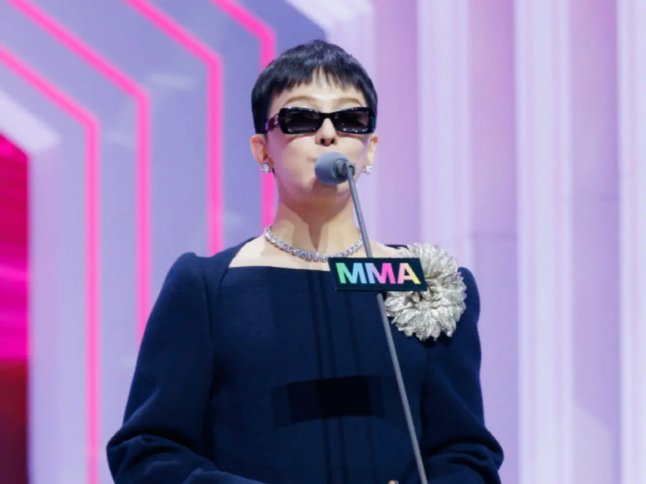 G-DRAGONのMMA2025三冠を推し活で祝おう