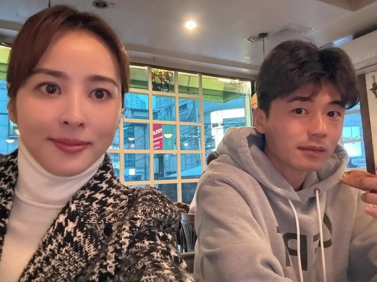 韓国　女優　ハン・ヘジン直筆サイン入りポラ　当選品 PHOTO】元AFTERSCHOOL ユイ＆ハン・ヘジンら、ラジオ出演のため