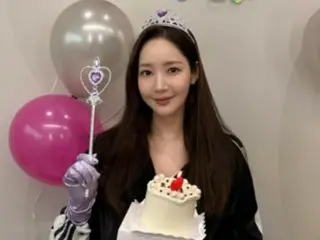 女優パク・ミニョン、誕生日を迎え王女様になった…部屋を一杯に満たしたプレゼントに“ビックリ”