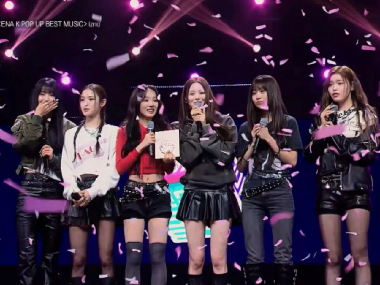 izna - SIGN #SplitScreen #SplitBank #MusicBank #Shorts | KBS
