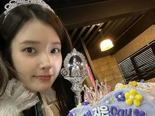IU（アイユー）、“お姫様セット”で誕生日を楽しむ様子も…愛らしさ全開写真が話題