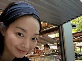 女優シン・ミナ、10代の雑誌モデル時代かと思いきや…「プラハ好きだよ」