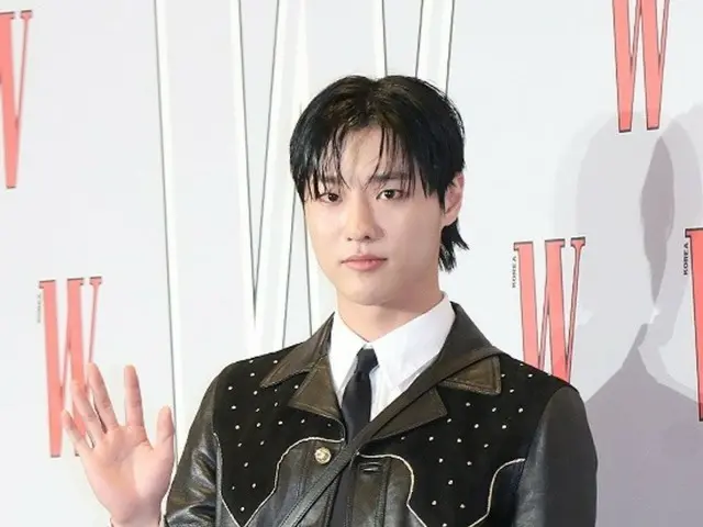 歌手WOODZ、軍服務中「Drowning」チャート逆走シンドロームを起こし...きょう（21日）除隊