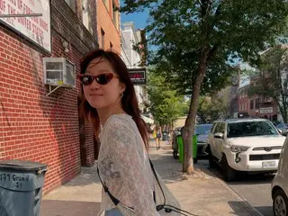 女優コン・ヒョジン、夫ケビン・オーと米ニューヨーク新婚の日常…シースルールックでも「本当に暑い」