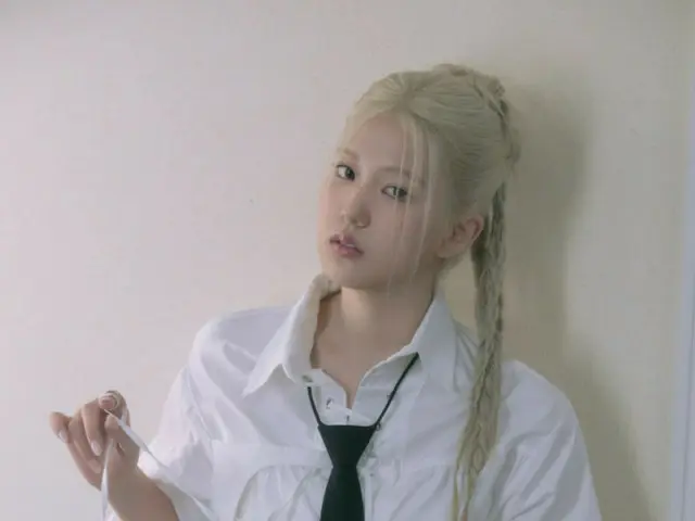 「izna」ユン・ジユン、デビュー3カ月で活動を中断…脱退へ